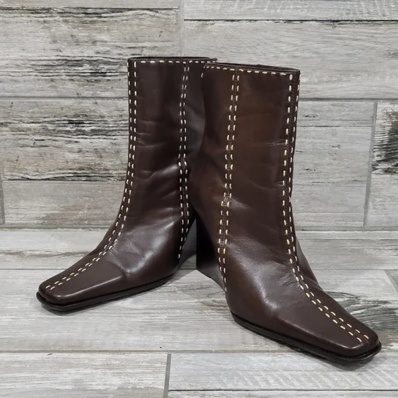 Retro (90's) Diba "Elko" Square-Toe Top-Stitch Wedge Heel Boots - Picture 14 of 15